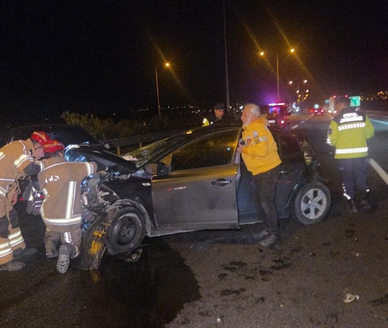 Bursa'da otobanda yaşanan feci kazada 1 kişi yaralandı