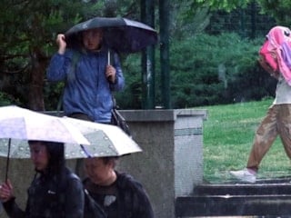 Ülke genelinde şiddetli rüzgarlar etkili olacak: Sıcaklıklar mevsim normallerinde seyredecek