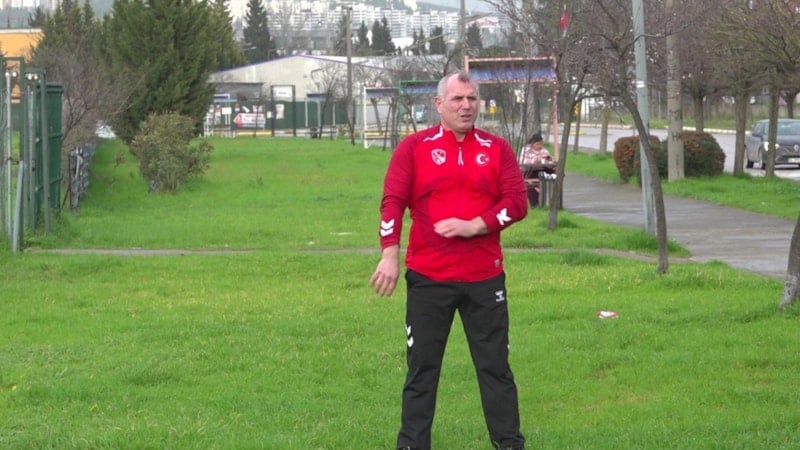 Nazmi Kahveciler: Köyden Dünyaya Uzanan Güç ve Öğrenci Yetiştirme Hikayesi