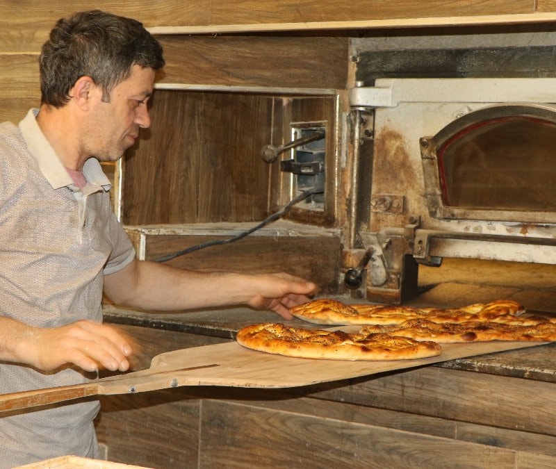 Samsun'da 300 derece sıcaklıkta oruçlu mesai