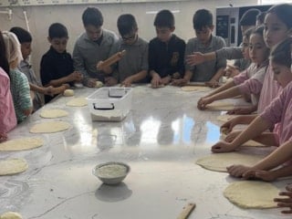 Afyonkarahisar'da minik ellerden Ramazan bereketi