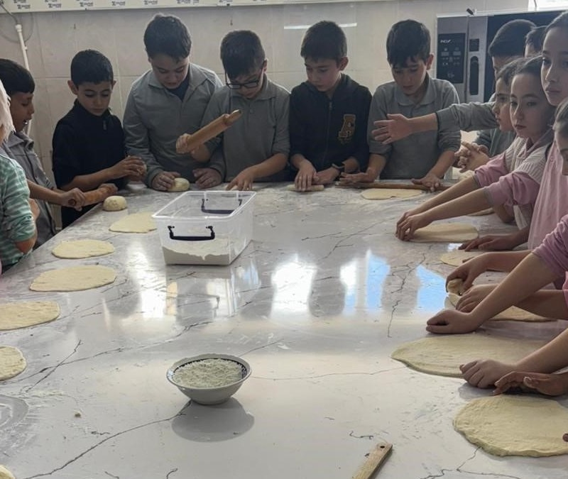 Afyonkarahisar'da minik ellerden ramazan bereketi