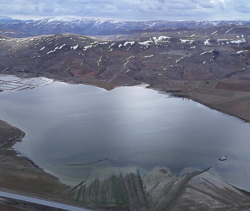 Sivas'ta kuruyan göl yeniden su tuttu