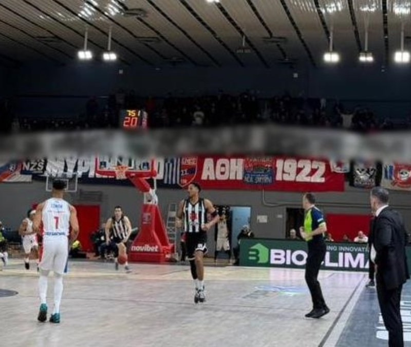 Yunan taraftarların Beşiktaş maçında açtığı ırkçı pankartın cezası belli oldu