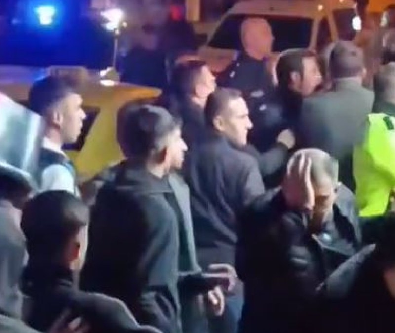 Mardin'de tekmeli, kovalı ve fırçalı kavga