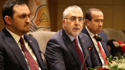 Vedat Işıkhan: Deprem bölgesinde sigortalı kişi sayısı  2 milyon 56 bin kişiye ulaştı