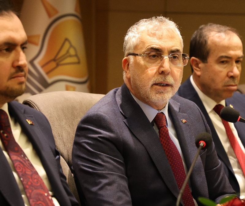 Vedat Işıkhan: Deprem bölgesinde sigortalı kişi sayısı  2 milyon 56 bin kişiye ulaştı