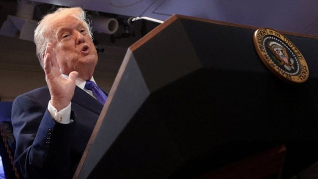 Yüksek Mahkeme'nin kararına kızan Trump tüm dünyaya ek vergi getirdi