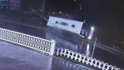 Samsun'da otobüsün devrildiği kazanın görüntüleri ortaya çıktı