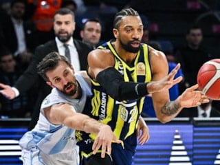 Basketbolda kupa finalinde Fenerbahçe ile Beşiktaş karşılaşacak