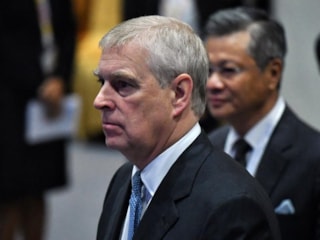 İngiltere’de Prens Andrew'ın taht sırasından çıkarılması gündemde