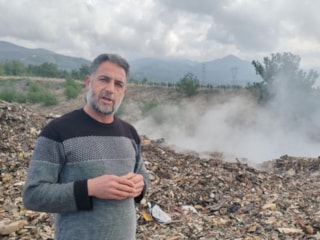 Osmaniye’den getirildiği iddia edilen çöpler Erzin’de günlerdir yanıyor