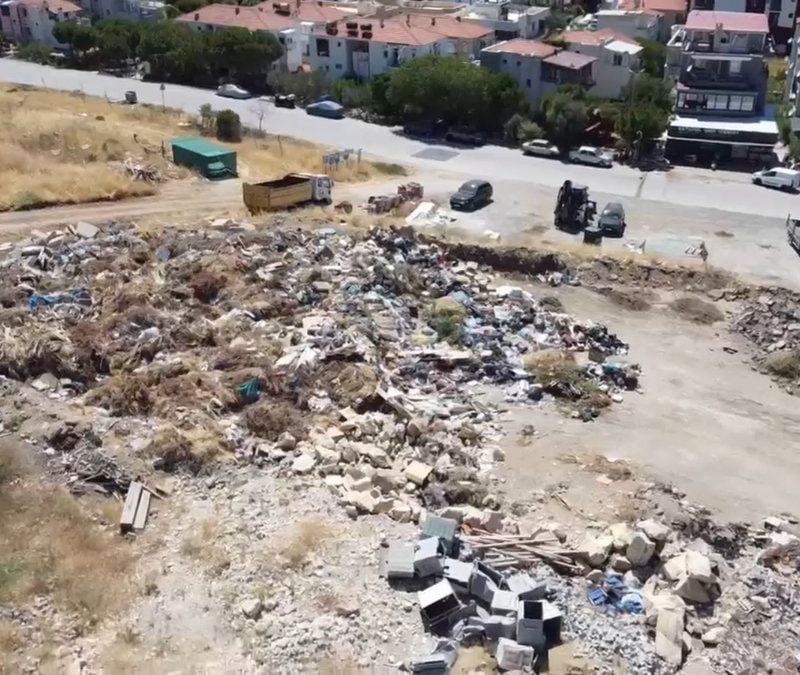 Bakanlık, CHP'li Buca ve Foça Belediyelerine 9,3 milyon lira atık cezası verdi