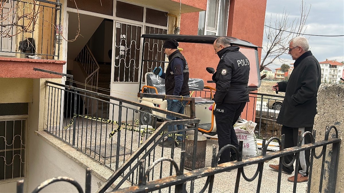 Burdur'da arkadaşının evinde rahatsızlanan adam hayatını kaybetti