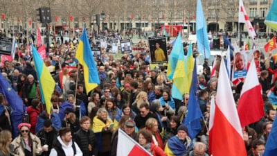 Fransa'da Ukrayna'ya destek yürüyüşü