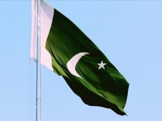 Pakistan’dan Afganistan’a hava saldırısı: Terör kampları hedef alındı