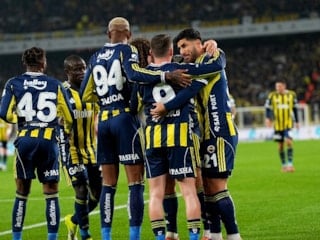 Fenerbahçe'de 6 futbolcu kart sınırında