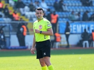 Beşiktaş - Göztepe maçının VAR'ı Ömer Faruk Turtay oldu
