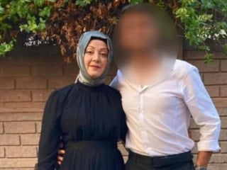 İstanbul'da durakta gördüğü eşini başından silahla vurarak öldürdü