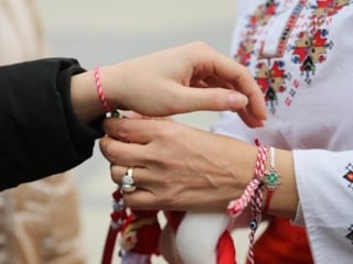 Baharın müjdecisi geliyor: Marteniçka nedir, ne zaman takılır?