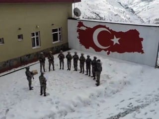 Bulgaristan'dan Hakkari'ye: Jandarmaya 30 çift çetik