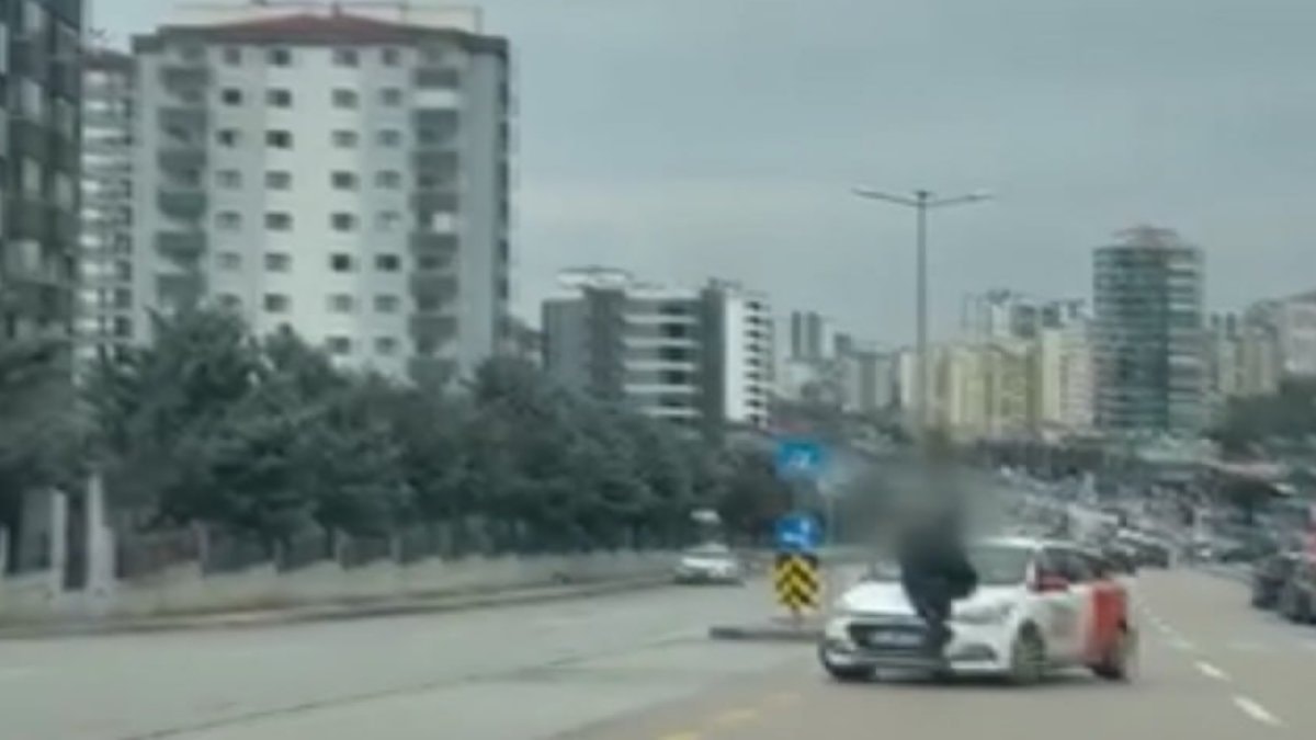 Ankara'da trafikte tartıştığı sürücüyü kaputta kilometrelerce sürükledi