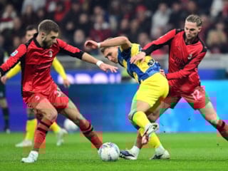 Milan evinde Parma'ya yenildi