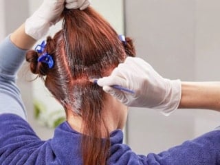 Saç boyatmak orucu bozar mı? Diyanet’e göre orucu bozmayan haller