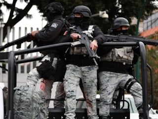 Meksika'da kartel liderinin öldürülmesi sonrası ülke savaş alanına döndü