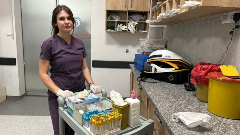 Aydın Adnan Menderes Üniversitesi Hastanesinde Çalışan Hemşireye Çiftçilikte Yeni Yol: Elindeki Ürünlerle Hayvanları ve Ailesini Büyütüyor