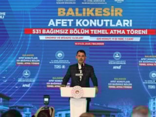 Murat Kurum'dan Sındırgı depremzedelerine mesaj: Söz verdik, tutacağız