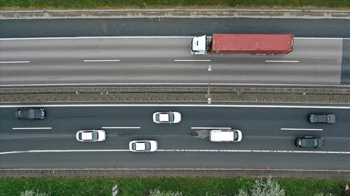 İstanbul'da toplu taşıma araçlarına hız düzenlemesi