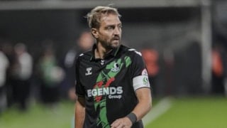 Caner Erkin yine kırmızı kart gördü