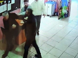 Bitlis'te veliler okul müdürlerine saldırdı: Görüntüler ortaya çıktı
