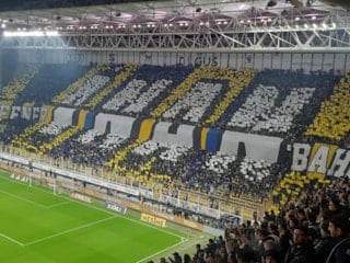Fenerbahçe taraftarından Kasımpaşa maçında koreografi