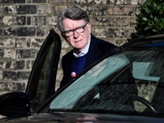 İngiltere’de Epstein krizi derinleşiyor: Peter Mandelson gözaltına alındı
