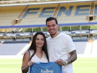 Ederson'un eşinden “Gidin” yorumlarına cevap!