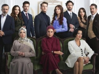 3 bölüm yayınlanmıştı! Aynı Yağmur Altında'nın günü değişti...