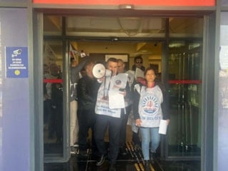 Buca Belediyesi'ndeki memur eylemi 5'inci günde devam ediyor