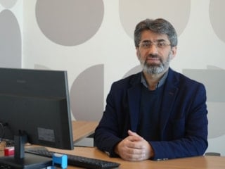 Sakallı olduğu için üniversite diplomasını alamayan doktor 28 Şubat sürecini anlattı