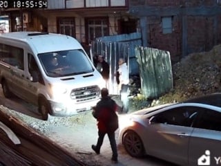 İstanbul'da kavgayı görüntüleyen kadın darbedildi