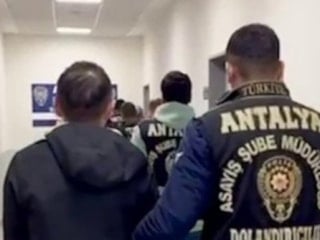 Antalya'da işe alma vaadiyle 250 bin liralık dolandırıcılık yapan 7 şahıs yakalandı