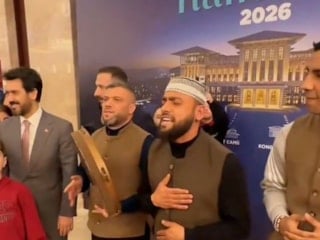 Külliye'deki Ramazan coşkusu sürüyor: İlahisi ile fenomen olan Celal Karatüre de katıldı