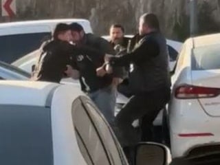 Mardin’de trafikte "yol verme" kavgası kamerada