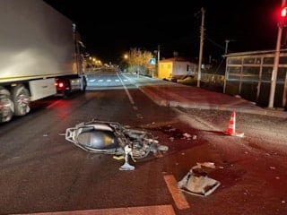 Mersin'de kamyonet ile motosiklet çarpıştı: 19 yaşındaki genç öldü