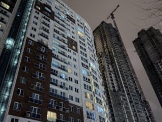 İstanbul Esenyurt'ta rezidansta 2 kişi silahla vurulmuş halde ölü bulundu