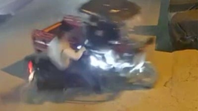 Adana'da motosikletler çarpıştı: 1 yaralı