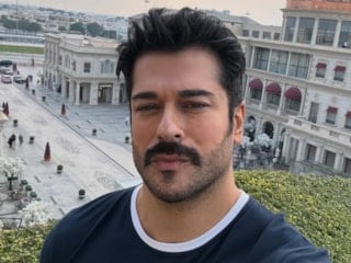 Burak Özçivit'ten yeni yatırım! Eyüpsultan'dan 30 daire aldı iddiası