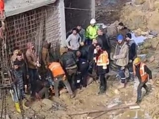 Arnavutköy’de şantiyede yüksekten düşen işçi yaşamını yitirdi