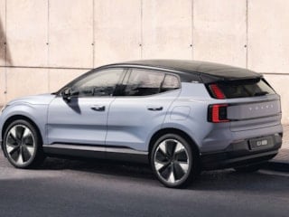Volvo, 40 binden fazla elektrikli aracını yangın riski nedeniyle geri çağırıyor